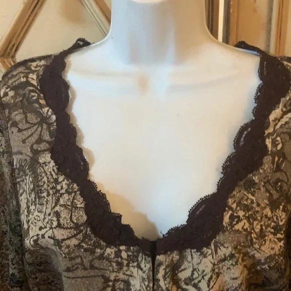 Casadei Multicolored Lace Bell Sleeve Blouse - Picture 3 of 6